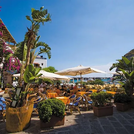 Casa Micuccio Seaside بيت للعطل